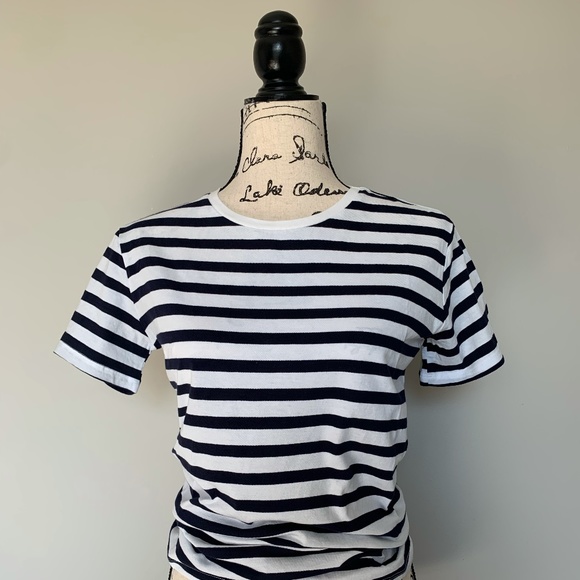 Zara Basic T-Shirt - Picture 1 of 4